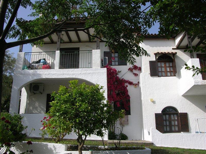 Katerina Apartments ترولو المظهر الخارجي الصورة