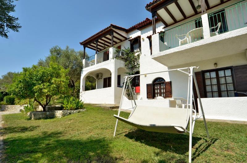 Katerina Apartments ترولو المظهر الخارجي الصورة